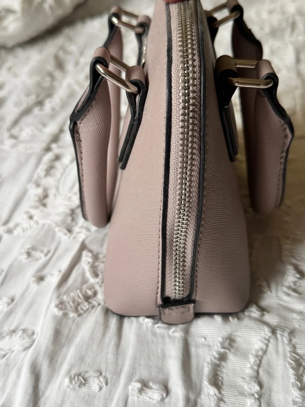 Steve Madden compact dome